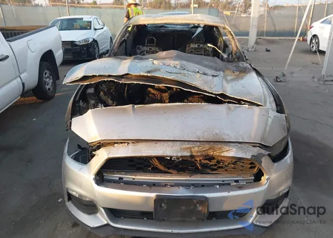 2016 Ford Mustang V6 z USA, uszkodzony, nr VIN 1FA6P8AM6G5225743